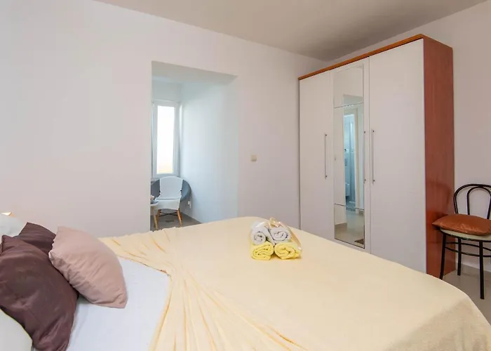 Lenka Apartament Orebić